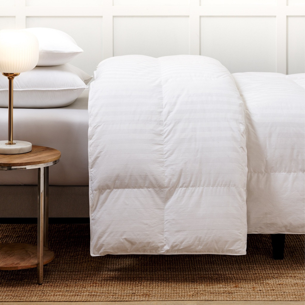 Simmons White Duck Down Duvet - 2684900 - 2