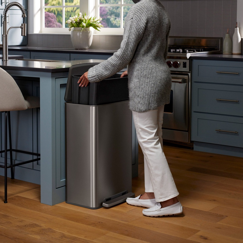 Kohler 47L Curved Step Trash Can 1806294 - 7