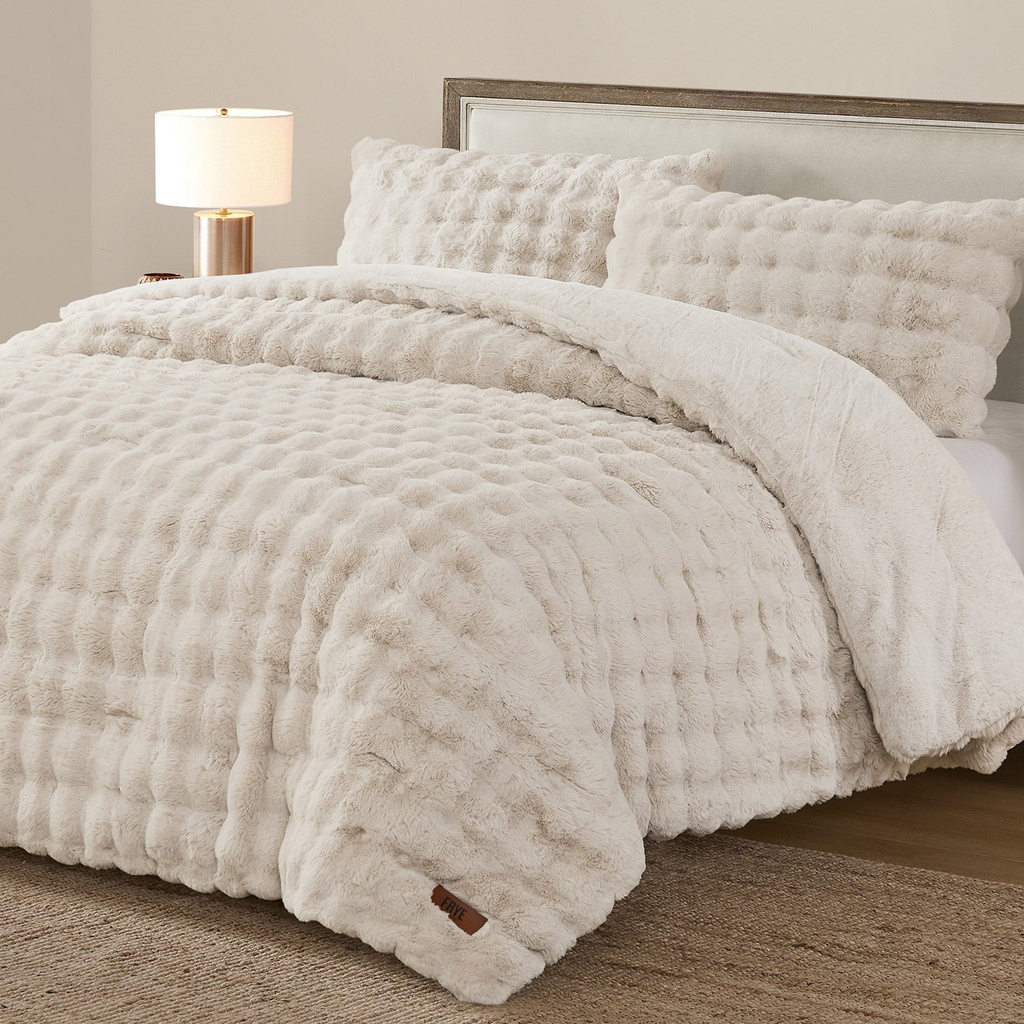FRYE 3-piece Faux Fur Comforter Set 9628500