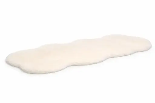 [2275295] WINDWARD SHEEPSKIN RUG    70.8 in X 23.6 in