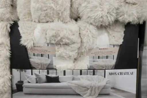 [926005] MONCHATEAU JACQUARD THROW  60″ × 70″